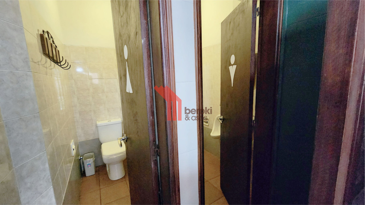 Local Comercial ID.101 - Venta Amplio Local Comercial en Palermo