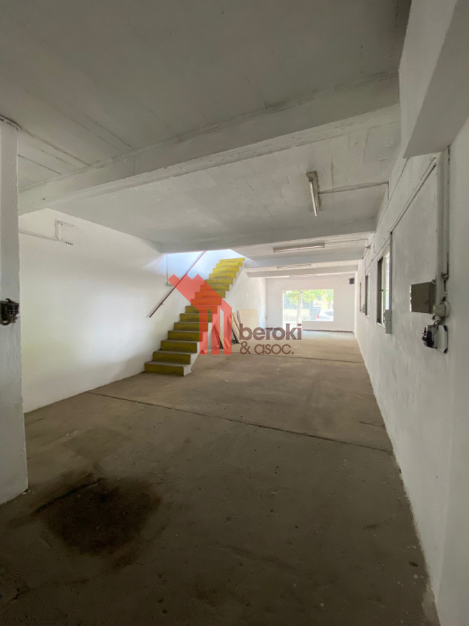 Local Comercial ID.133 - Alquiler Local Comercial. Centro. San José De Mayo.