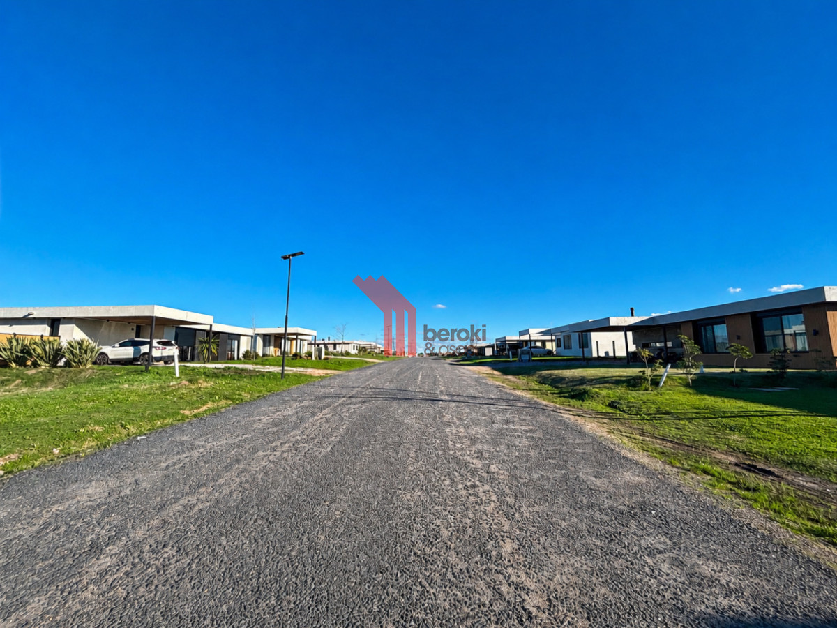 Terreno ID.277 - Venta de Terreno en Barrio privado frente al lago