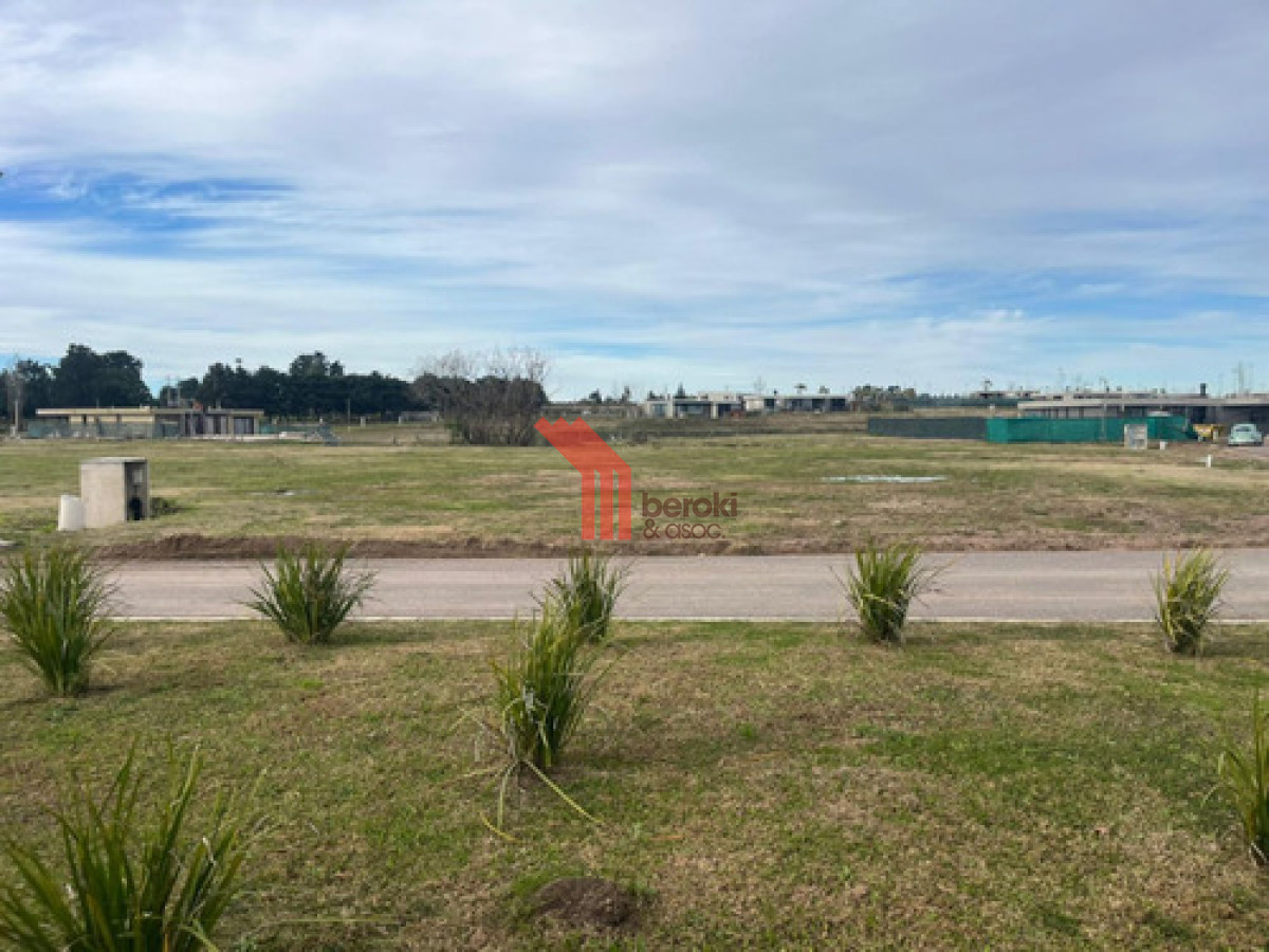 Terreno ID.10 - Venta Terreno Barrio Privado La Juana Frente Al Lago