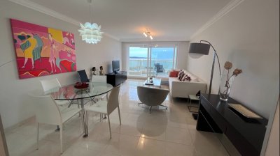 Apartamento de 2 domitorios en venta a pocos pasos del mar!