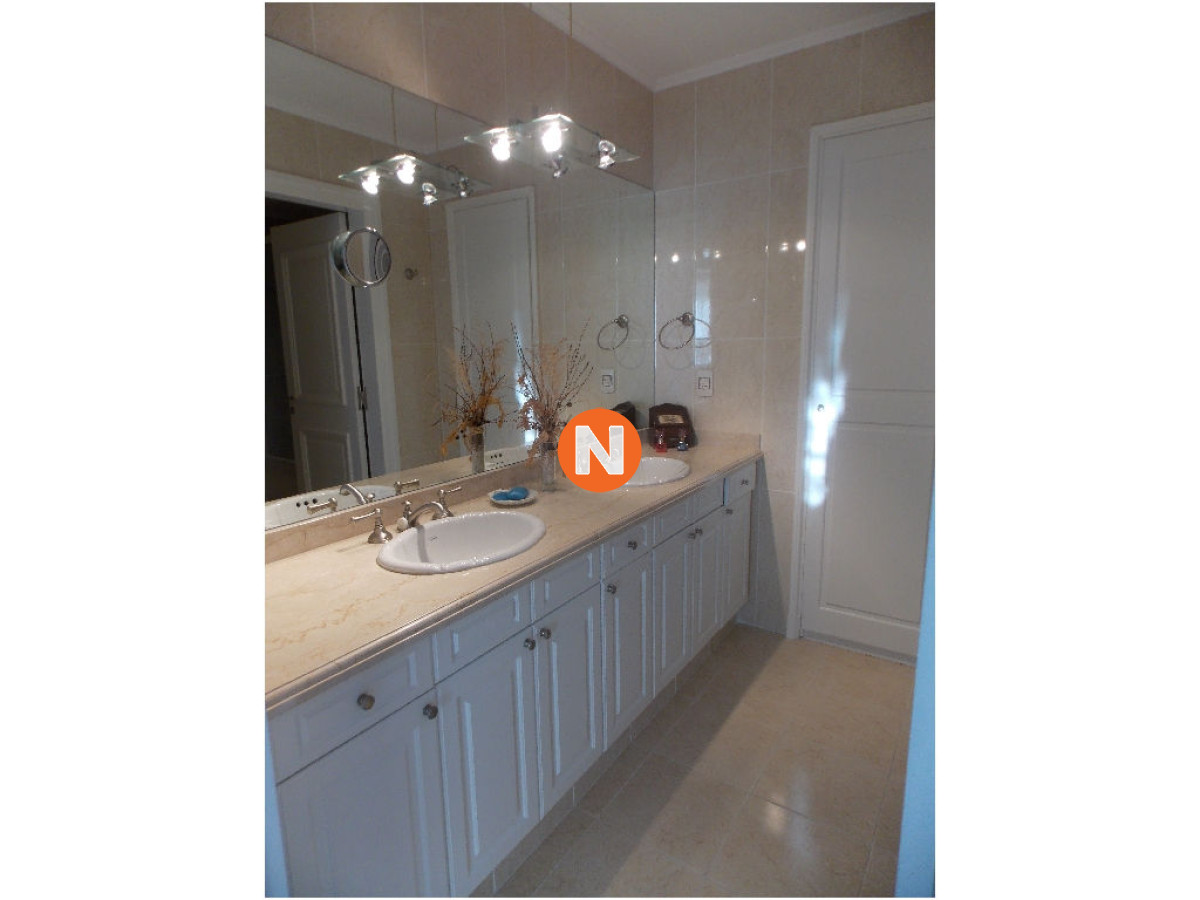 Apartamento Ref.218282 - Hermoso Apartamento De Primer Nivel - Mansa 