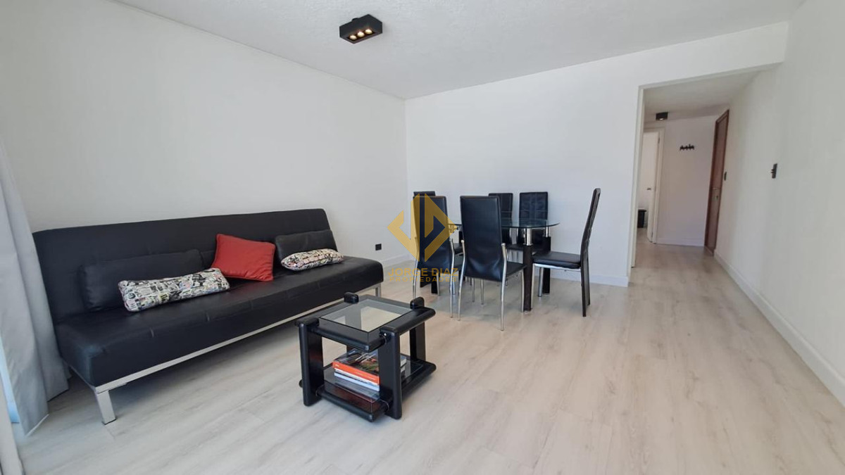 En el centro de la Península y a pasos de la playa brava y del Puerto - JDP3398A