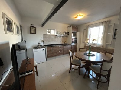 Apartamento en venta de un dormitorio c/ cochera en Península
