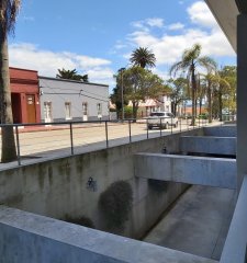 En Altos del Puerto, edificio de moderno concepto.