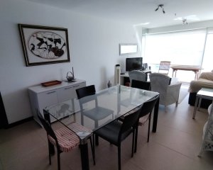 A pasos de la playa Mansa y a 5 minutos del centro de Punta del Este