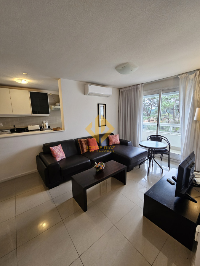 Comodo apartamento de dos dormitorios y dos baños