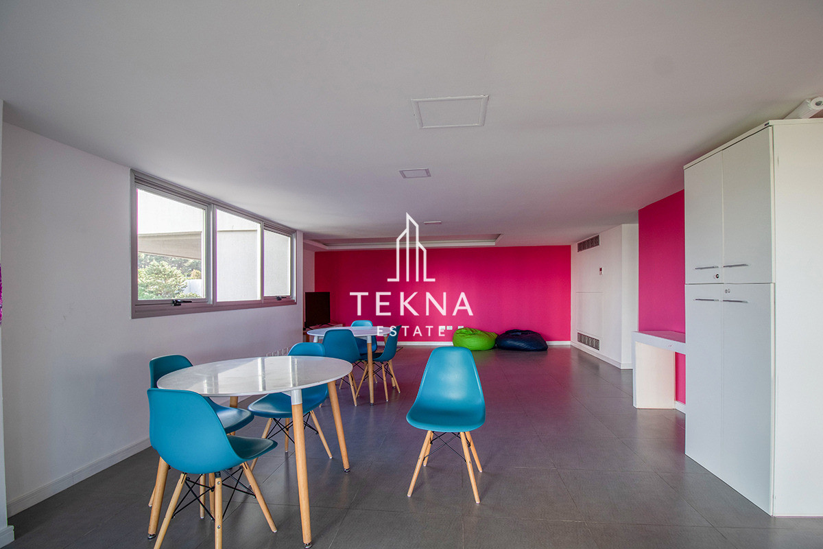 Apartamento ID.9433 - Venta de Apartamento de 2 dormitorios y medio, todos en suite, 3 balcones y parrillero propio, con vista al mar