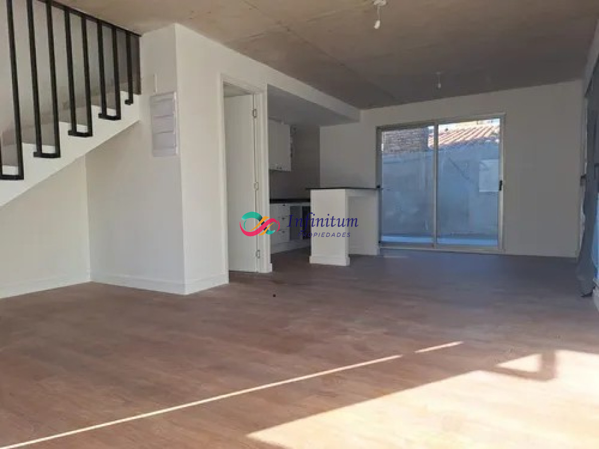 Casa ID.1 - Casa PH.  2 dormitorios , en Barrio Cerrado de 4 casas 