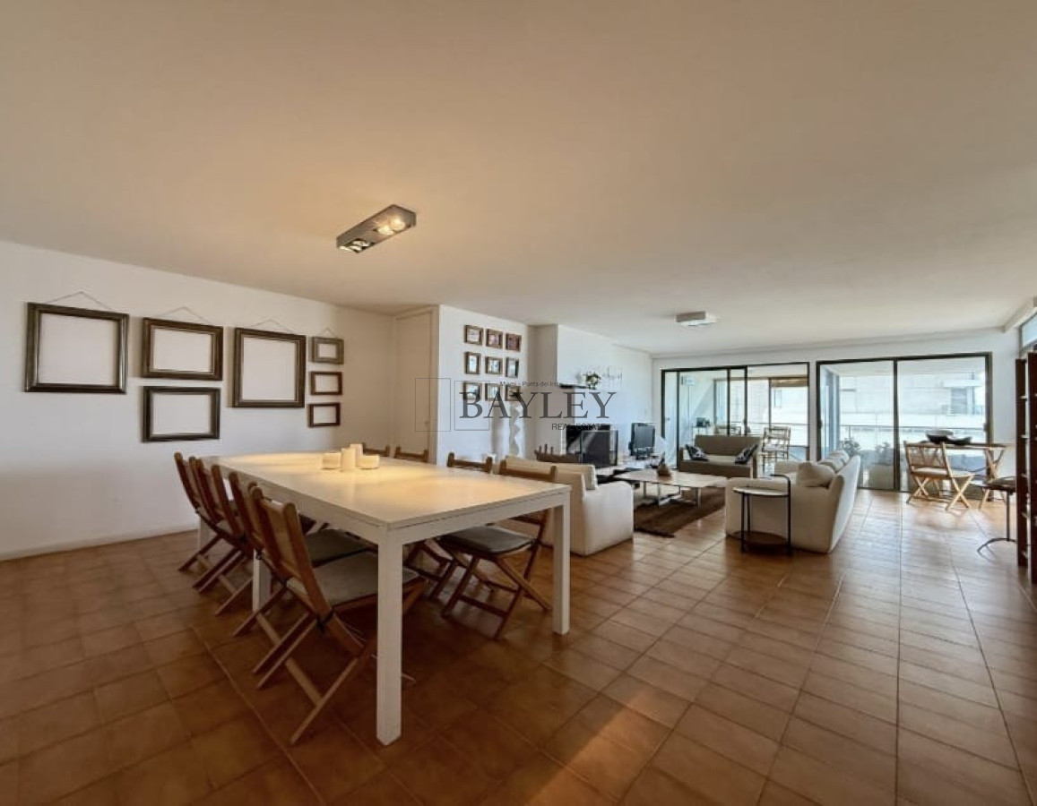 Apartamento ID.24 - Apartamento 4 dormitorios en Garden Tower, Punta del Este, La Peninsula 