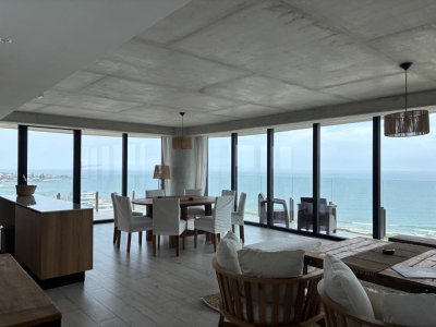 Excelente aparatamento ubicado en Surfside 