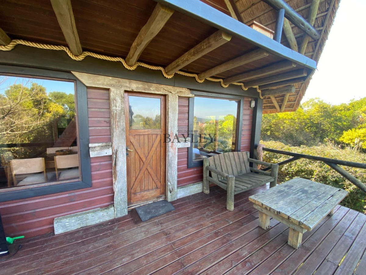 Casa ID.11 - Cabaña, EN MANATIALES, ALTOS DE PUNTA PIEDRA