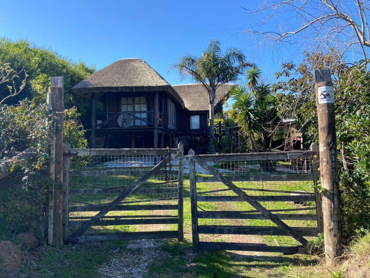 Casa ID.11 - Cabaña, EN MANATIALES, ALTOS DE PUNTA PIEDRA