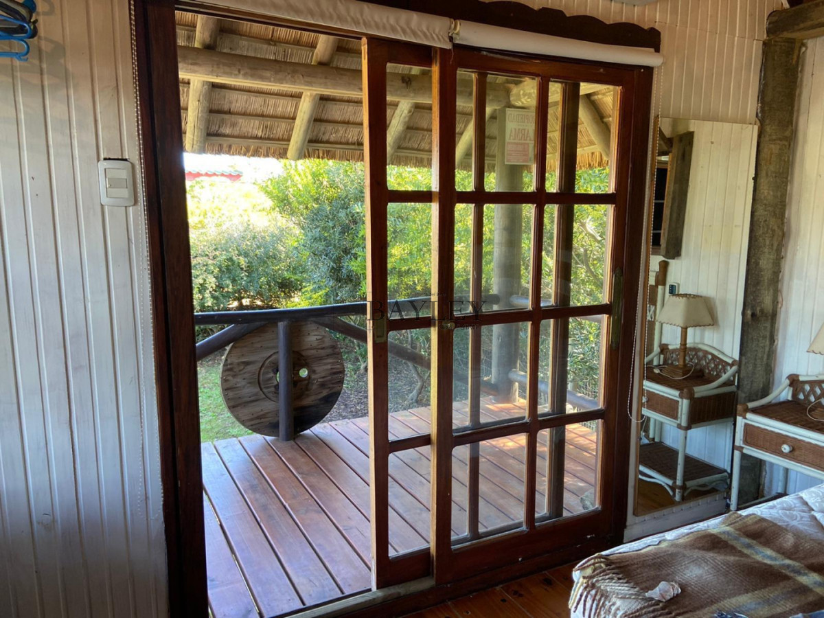 Casa ID.11 - Cabaña, EN MANATIALES, ALTOS DE PUNTA PIEDRA