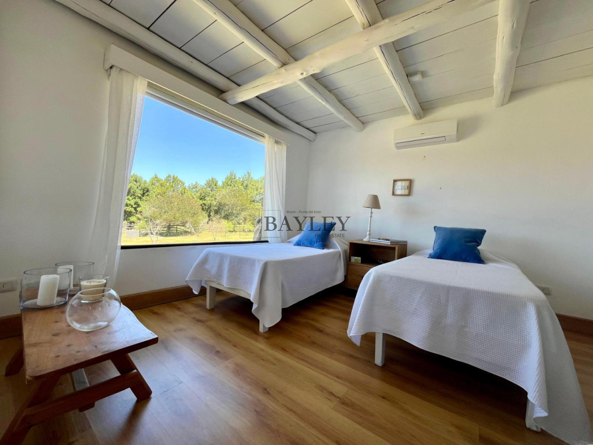 Casa ID.27 - Hermosa casa ubicada en Manantiales , Pueblo Coyote.