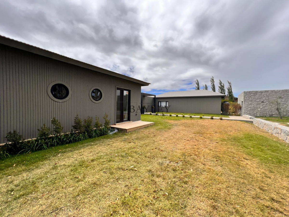 Casa ID.22 - CASA UBICADA EN PUEBLO MIO, MANANTIALES