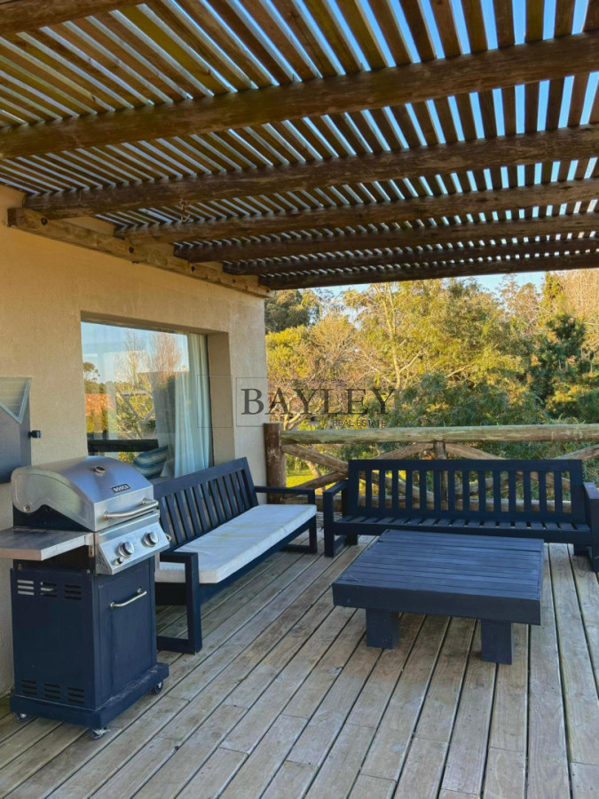 Casa ID.27 - Hermosa casa ubicada en Manantiales , Pueblo Coyote.