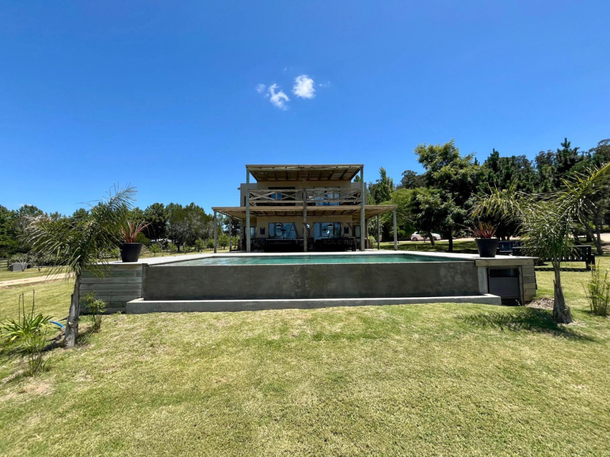 Casa ID.27 - Hermosa casa ubicada en Manantiales , Pueblo Coyote.