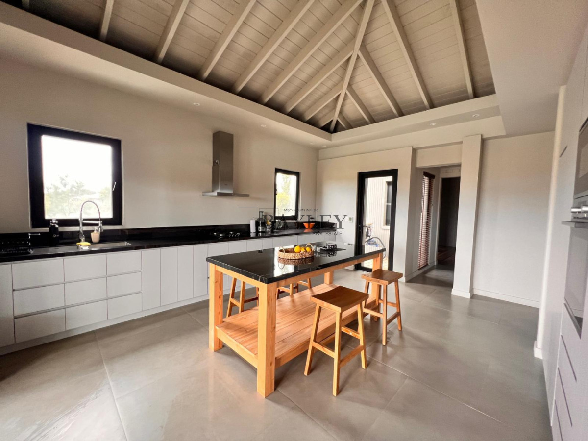 Casa ID.22 - CASA UBICADA EN PUEBLO MIO, MANANTIALES