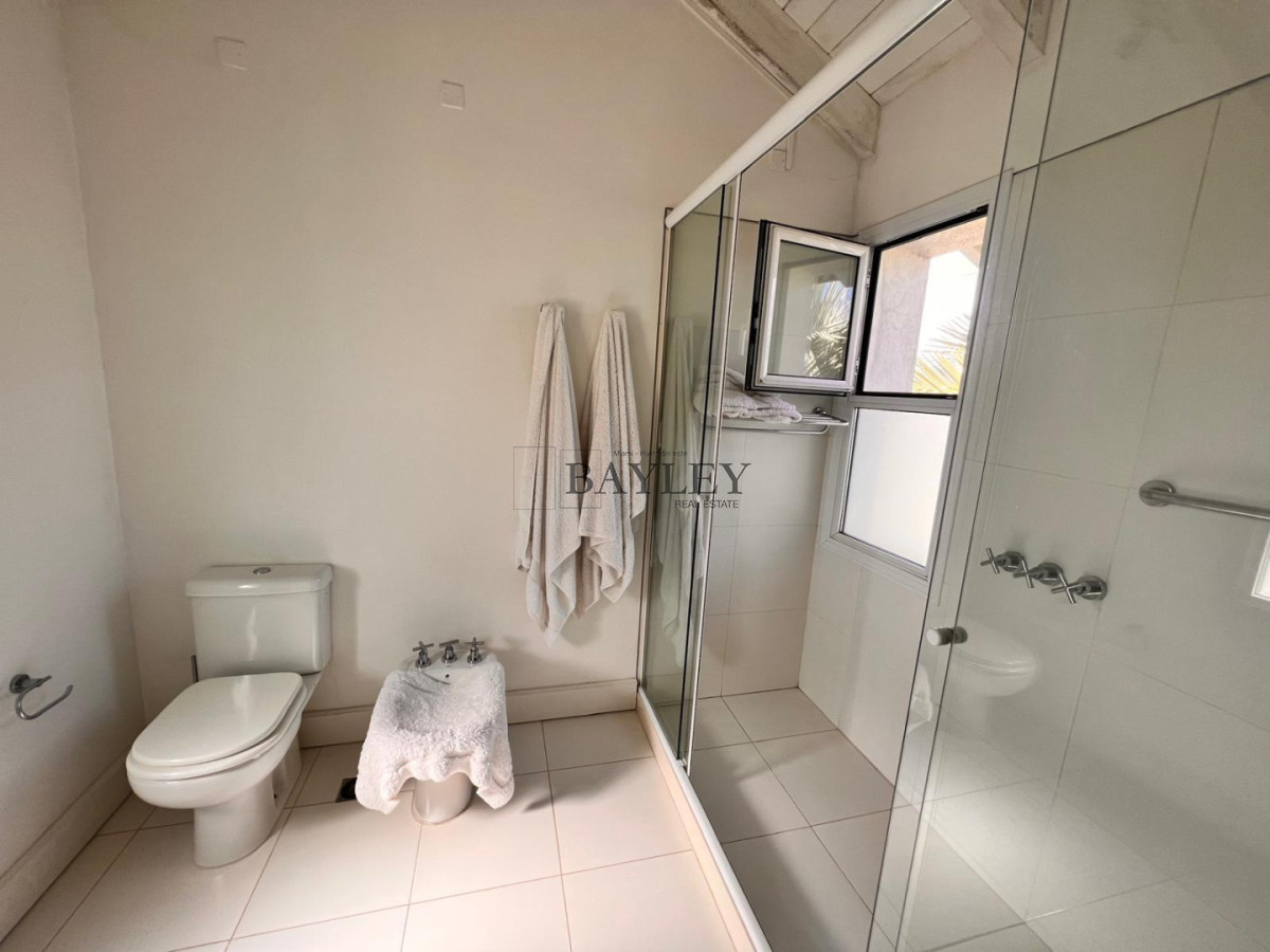 Casa ID.6 - CASA EN LA BARRA CON VISTA AL MAR