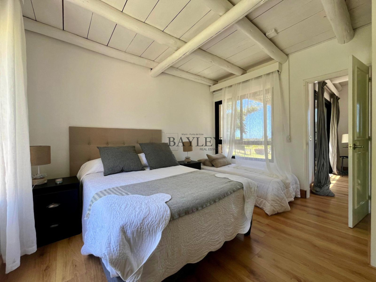 Casa ID.27 - Hermosa casa ubicada en Manantiales , Pueblo Coyote.