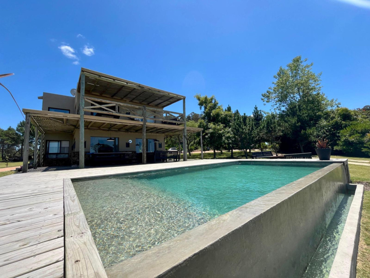 Casa ID.27 - Hermosa casa ubicada en Manantiales , Pueblo Coyote.