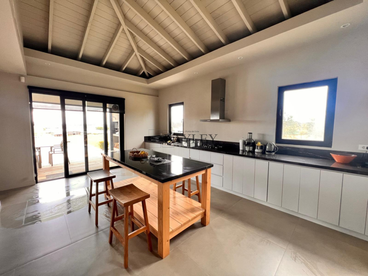 Casa ID.22 - CASA UBICADA EN PUEBLO MIO, MANANTIALES