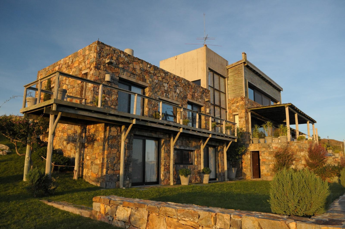 Chacra ID.8 - Chacra ubicada en Punta Ballena, Ruta 12, con excelente vista a la Laguna del Sauce