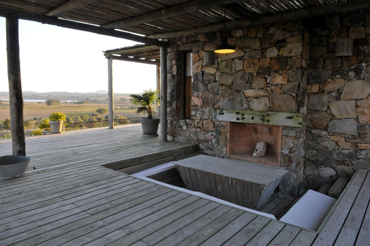 Chacra ID.8 - Chacra ubicada en Punta Ballena, Ruta 12, con excelente vista a la Laguna del Sauce