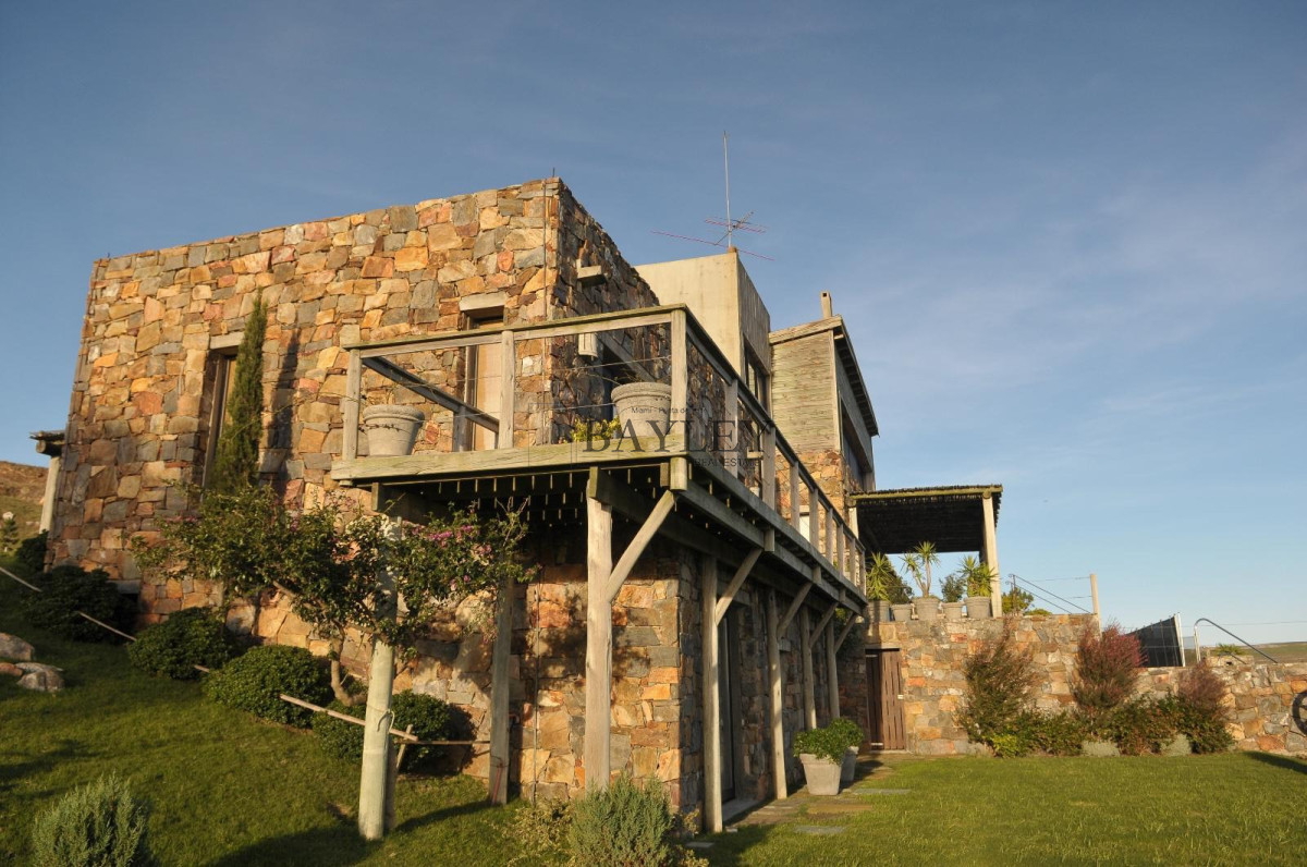 Chacra ID.8 - Chacra ubicada en Punta Ballena, Ruta 12, con excelente vista a la Laguna del Sauce