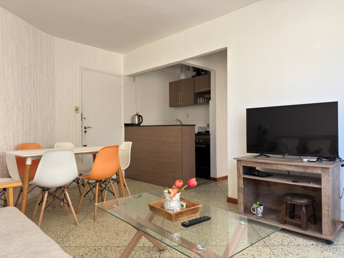 Apartamento ID.2247 - Alquiler disponible, temporada 2026, Punat del este.