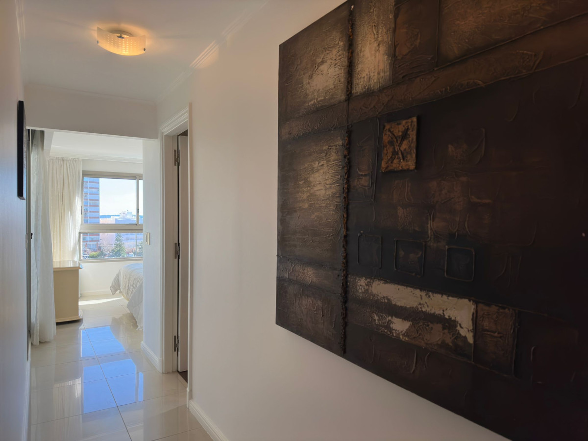 Apartamento ID.473 - Alquiler temporal y venta, de apto primera linea playa brava.