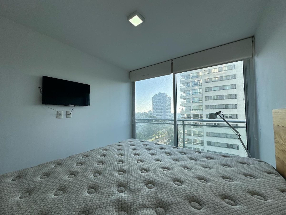 Apartamento ID.515 - Alquiler temporal y alquiler anual departamento de 2 dormitorios en Av. Roosevelt.