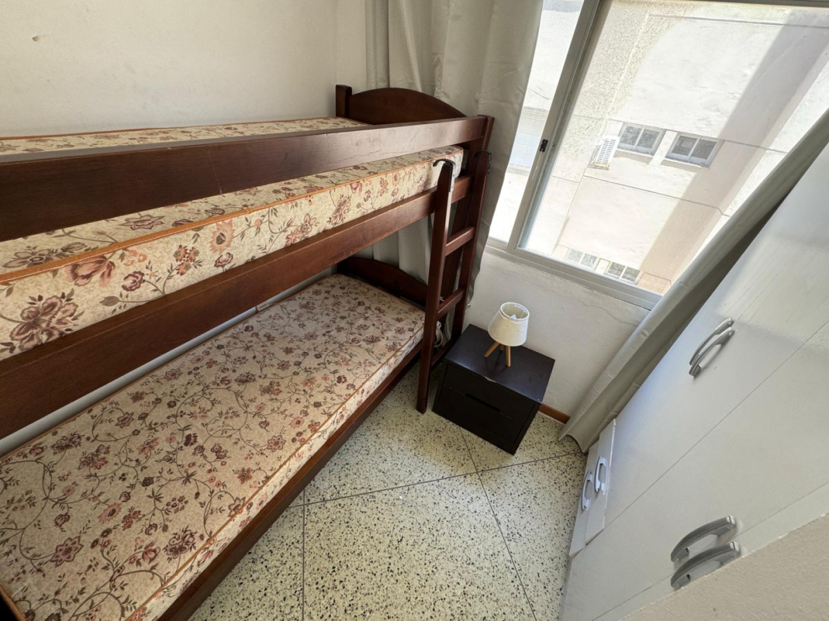 Apartamento ID.2247 - Alquiler disponible, temporada 2026, Punat del este.