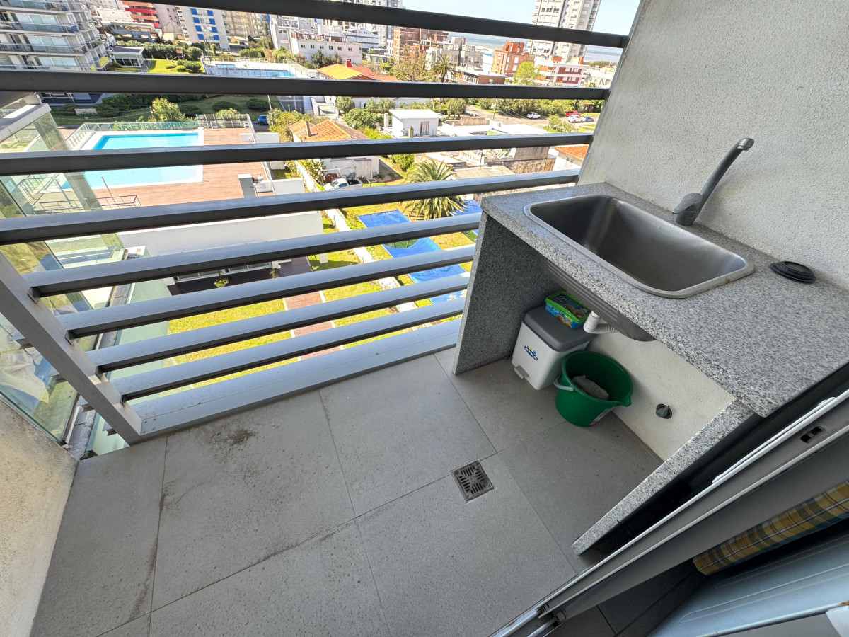 Apartamento ID.2210 - Alquiler de departamento, dos dormitorios, punta del este.