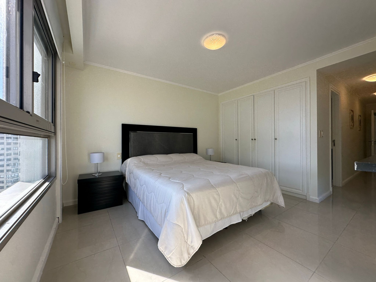 Apartamento ID.472 - Alquiler temporal y venta, de apto primera linea playa brava.