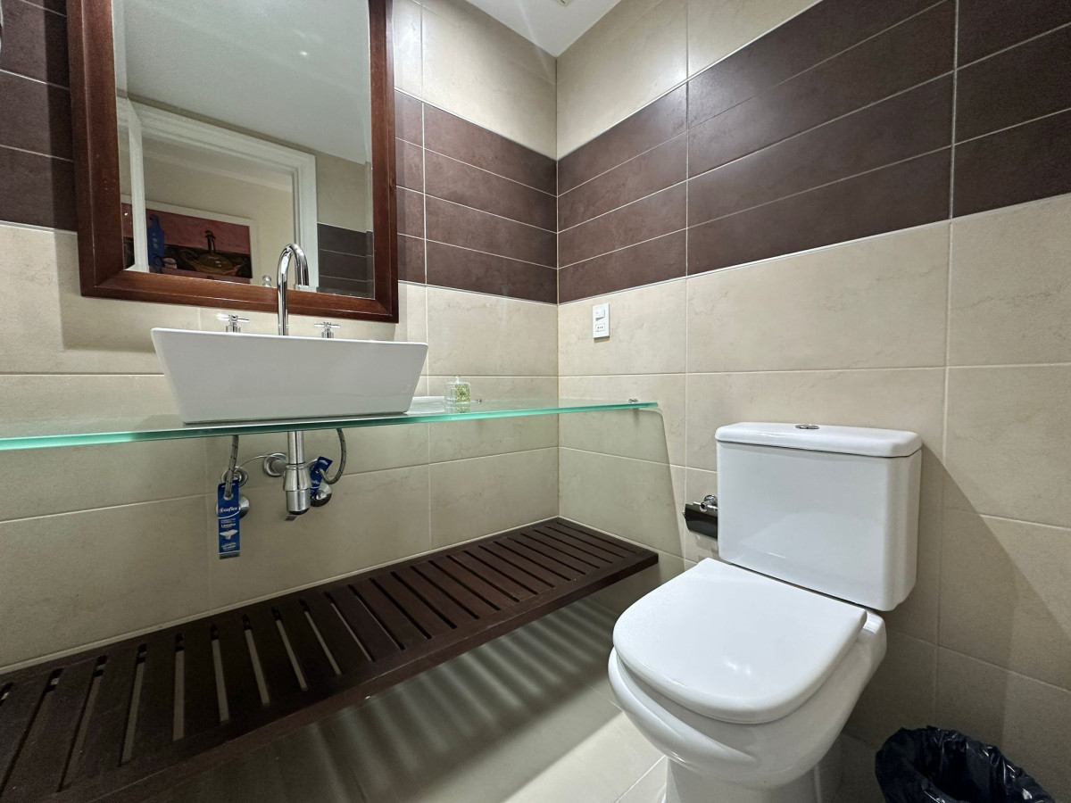 Apartamento ID.472 - Alquiler temporal y venta, de apto primera linea playa brava.