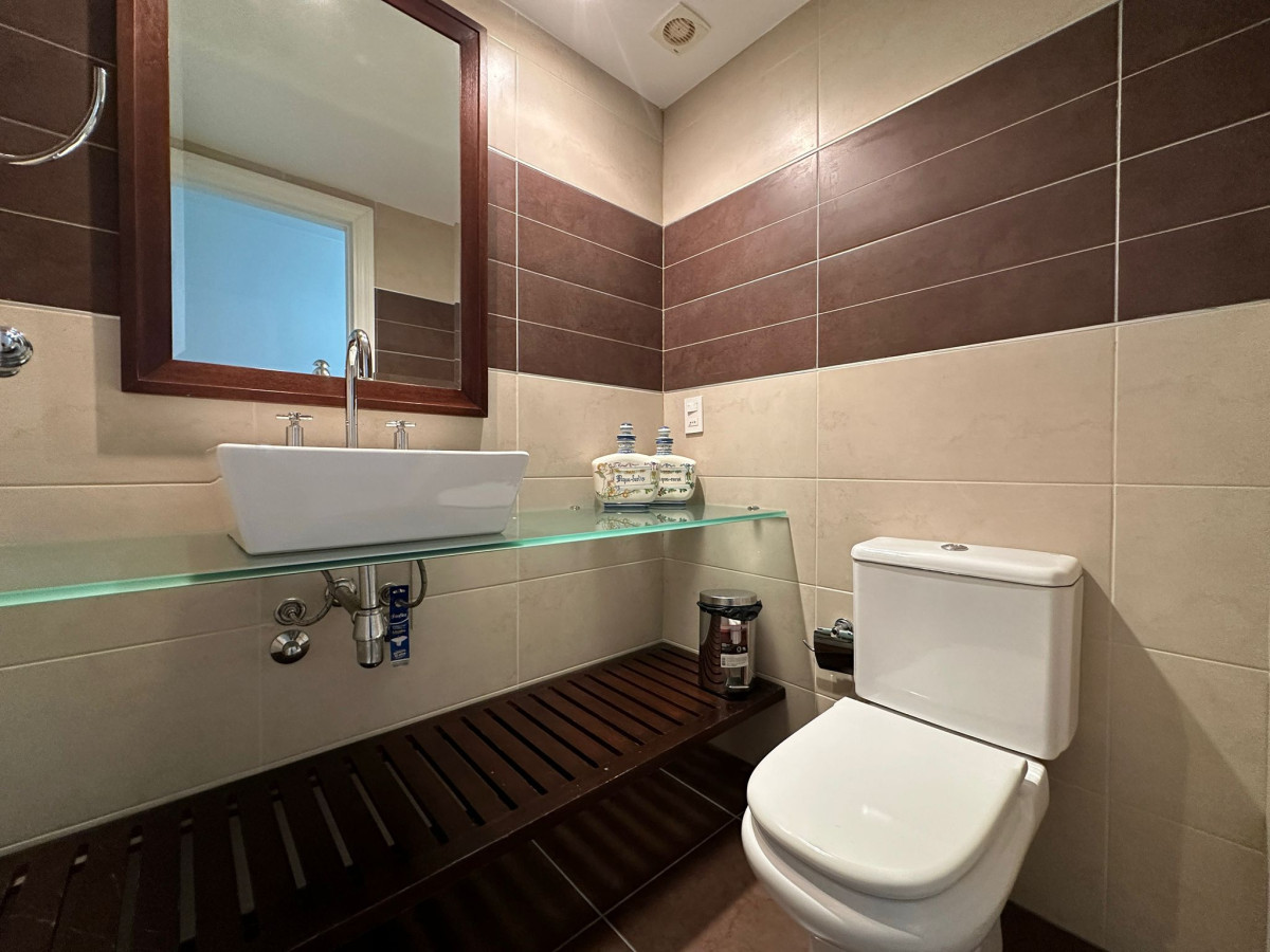 Apartamento ID.473 - Alquiler temporal y venta, de apto primera linea playa brava.