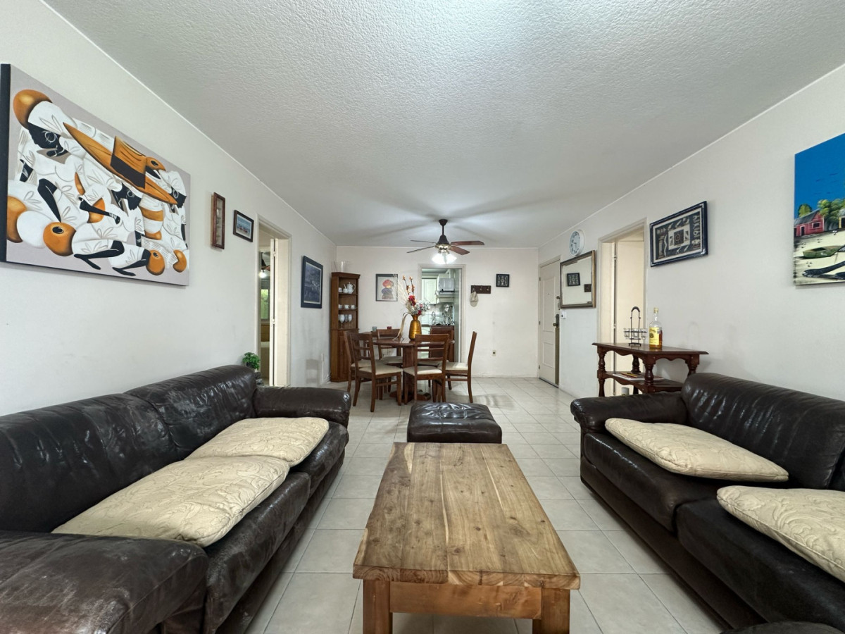 Apartamento ID.2242 - Departamento en VENTA, tres dormitorios.