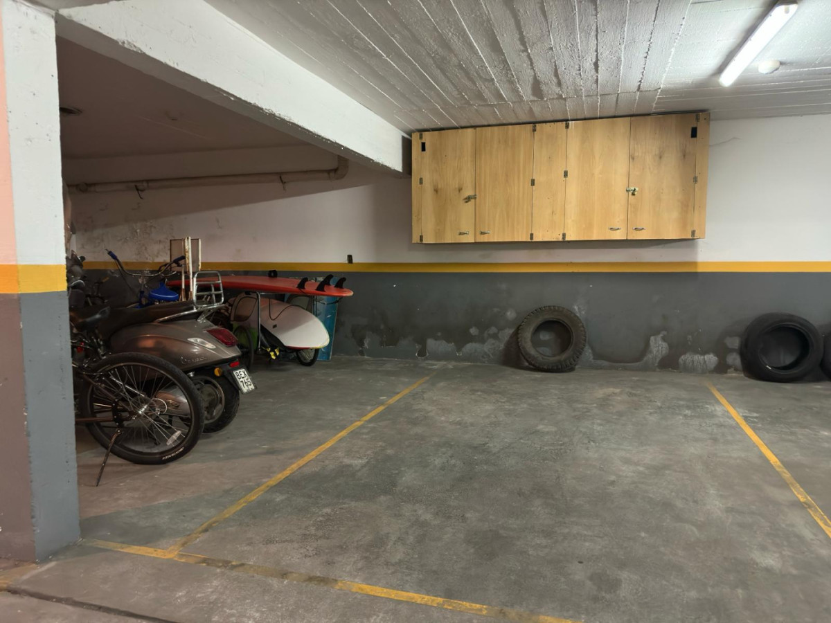 Apartamento ID.2242 - Departamento en VENTA, tres dormitorios.