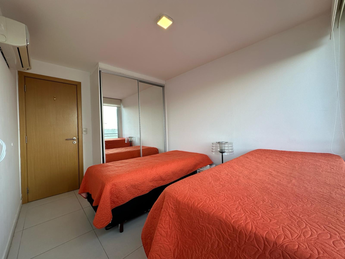 Apartamento ID.515 - Alquiler temporal y alquiler anual departamento de 2 dormitorios en Av. Roosevelt.