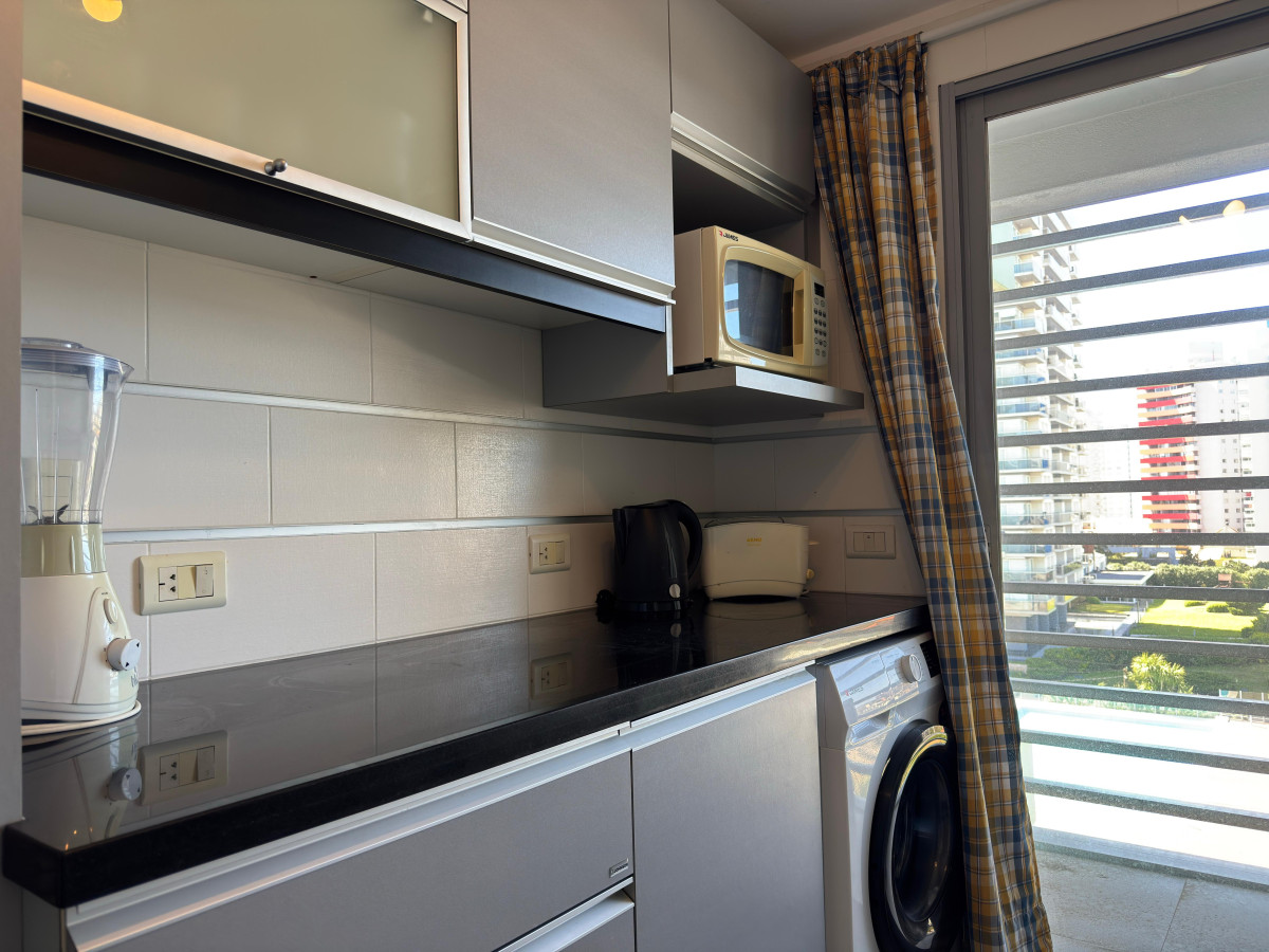 Apartamento ID.2210 - Alquiler de departamento, dos dormitorios, punta del este.