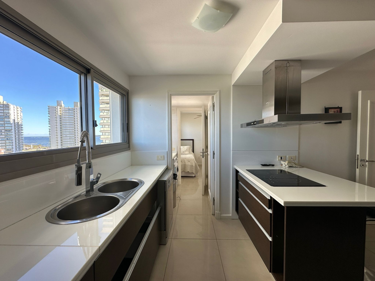 Apartamento ID.473 - Alquiler temporal y venta, de apto primera linea playa brava.