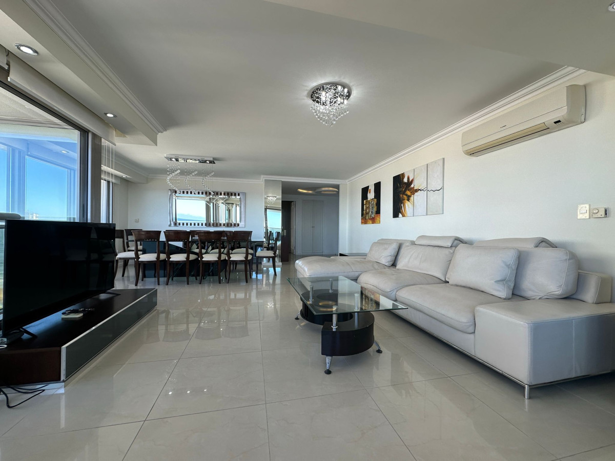 Apartamento ID.472 - Alquiler temporal y venta, de apto primera linea playa brava.