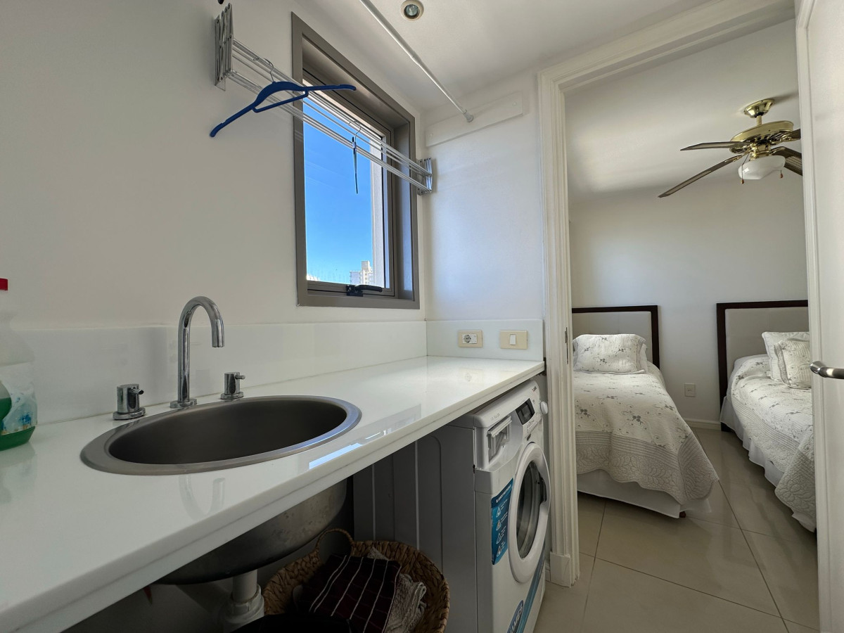 Apartamento ID.473 - Alquiler temporal y venta, de apto primera linea playa brava.