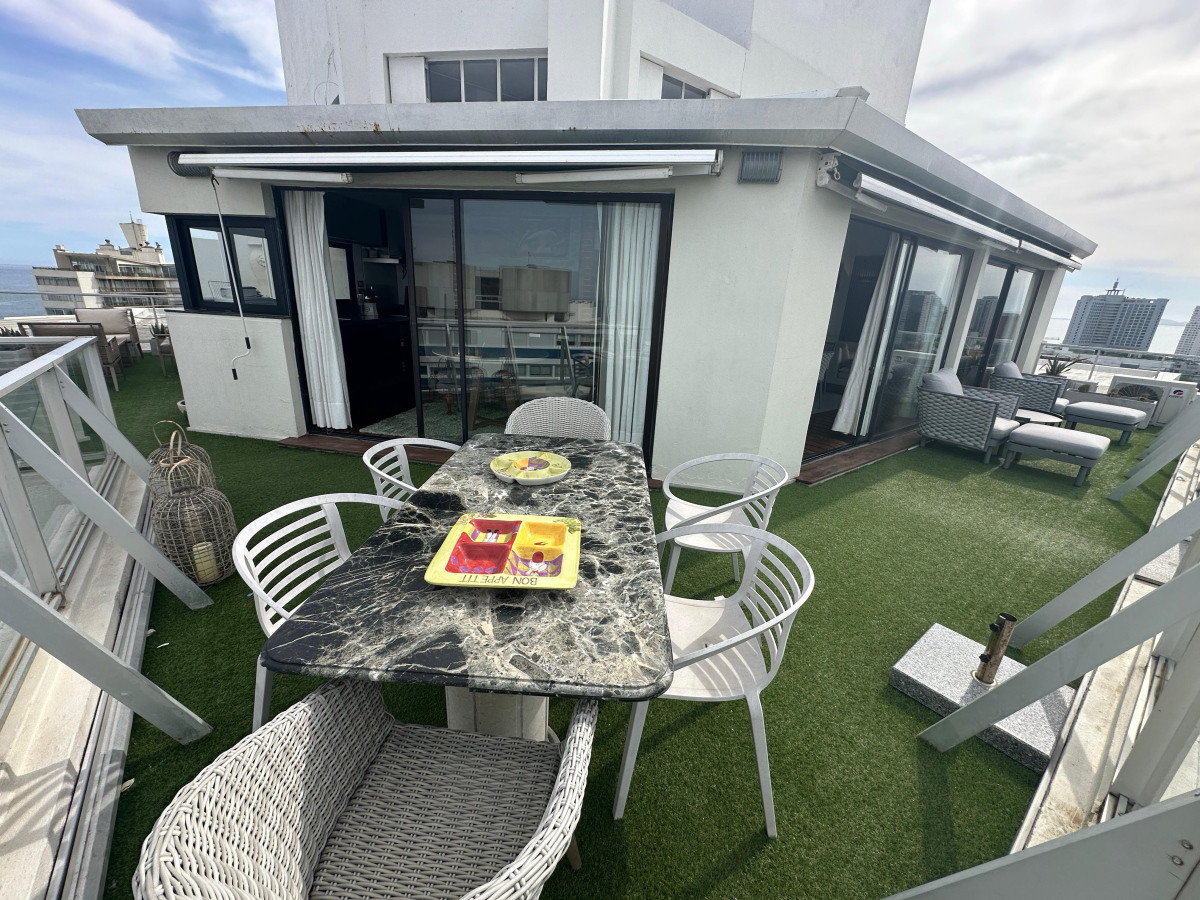 Apartamento ID.711 - Apartamento en Alquiler, vista panoramica, playa brava.