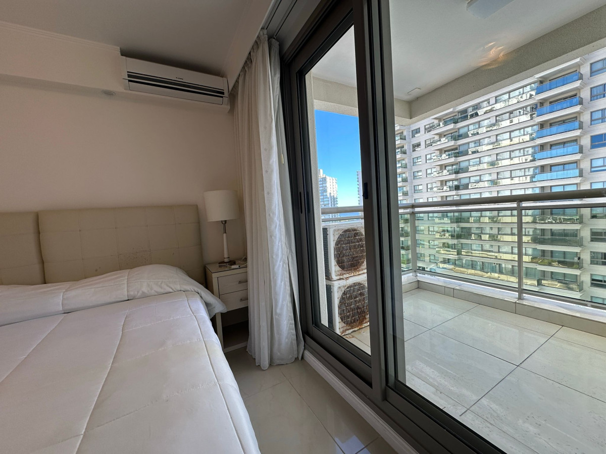 Apartamento ID.473 - Alquiler temporal y venta, de apto primera linea playa brava.