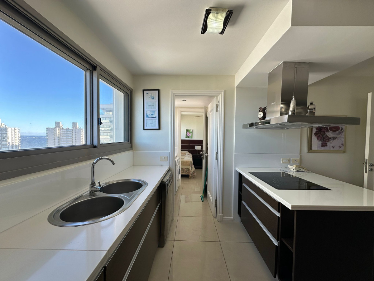 Apartamento ID.472 - Alquiler temporal y venta, de apto primera linea playa brava.