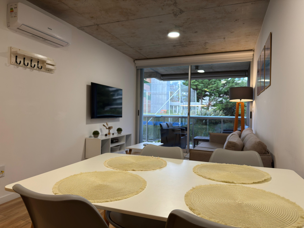 Apartamento ID.1092 - Departamento en Alquiler, punta del este. 