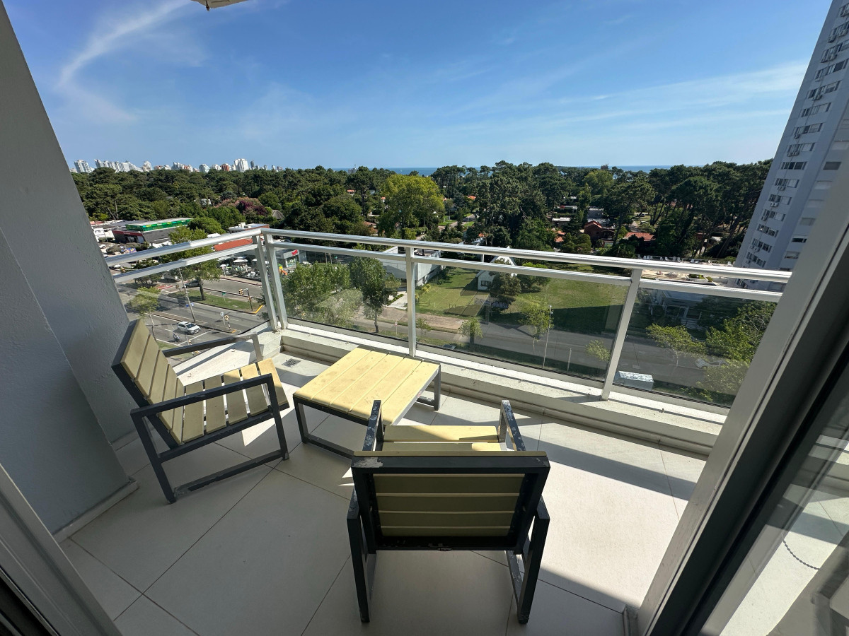 Apartamento ID.515 - Alquiler temporal y alquiler anual departamento de 2 dormitorios en Av. Roosevelt.